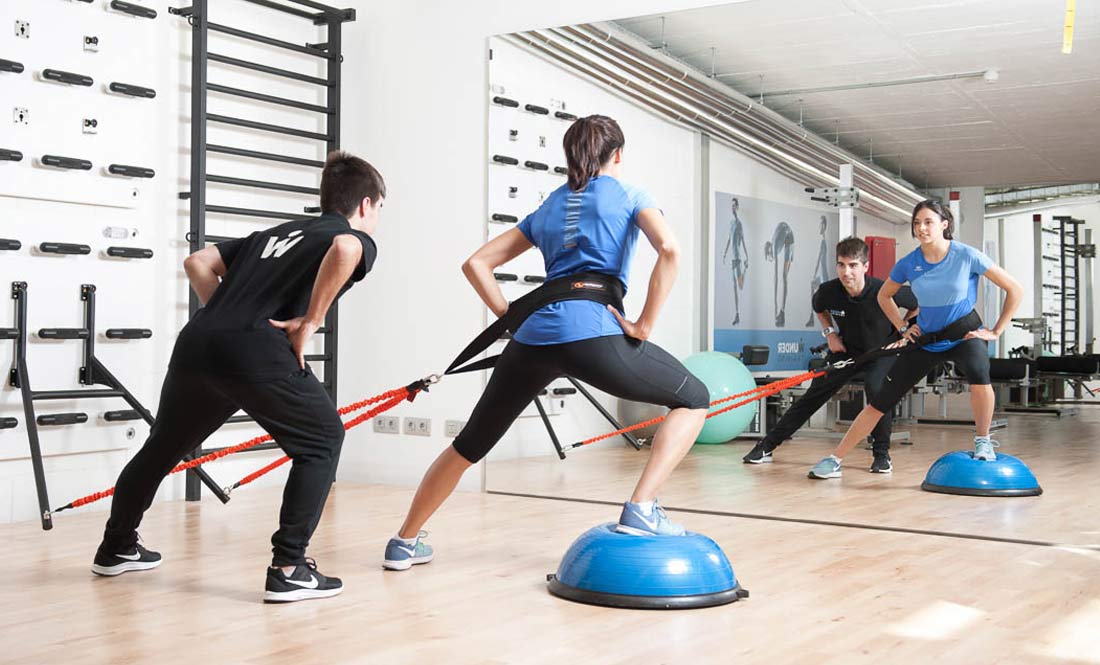 Entrenador Personal Wunder Training con Bosu